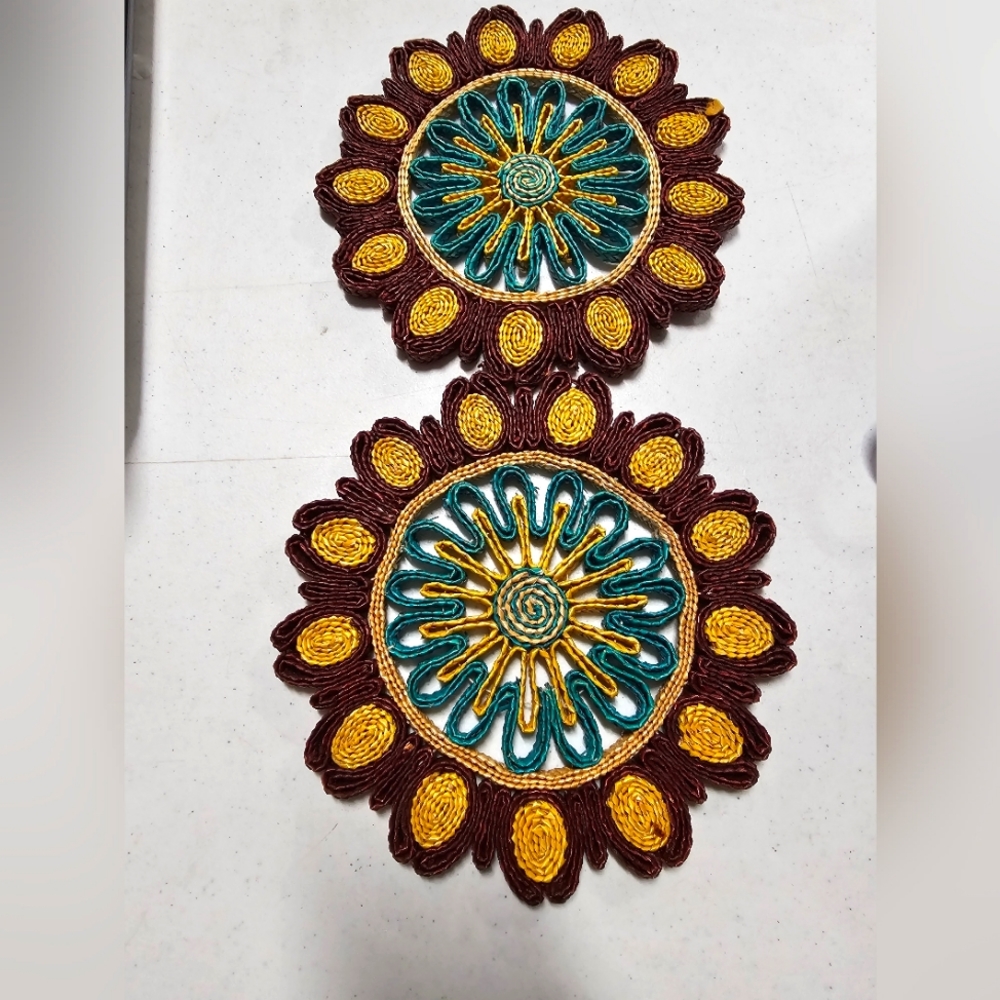 Vtg Trivet Hot Pad Rattan Straw Frog Red Green Yellow Tan‎ Boho Cottage Lot Of 2